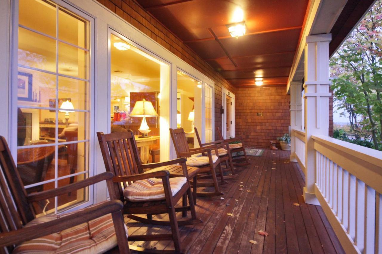 Saratoga Inn لانغلي المظهر الخارجي الصورة