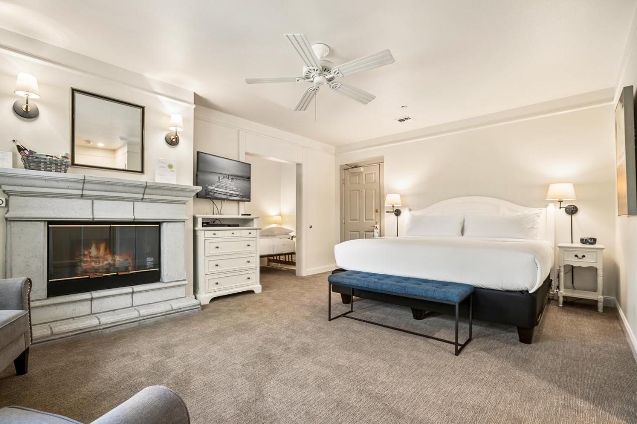 Saratoga Inn لانغلي المظهر الخارجي الصورة